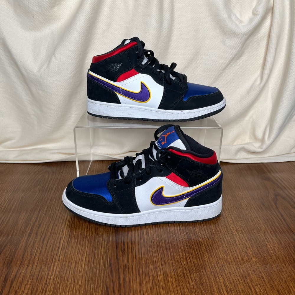 Air Jordan 1 Mid SE GS Rivals